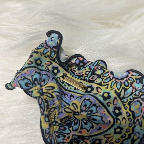 Size M Victoria’s Secret “The Ruffle Cheeky” Paisley Bikini Bottoms E2 - Picture 3 of 6